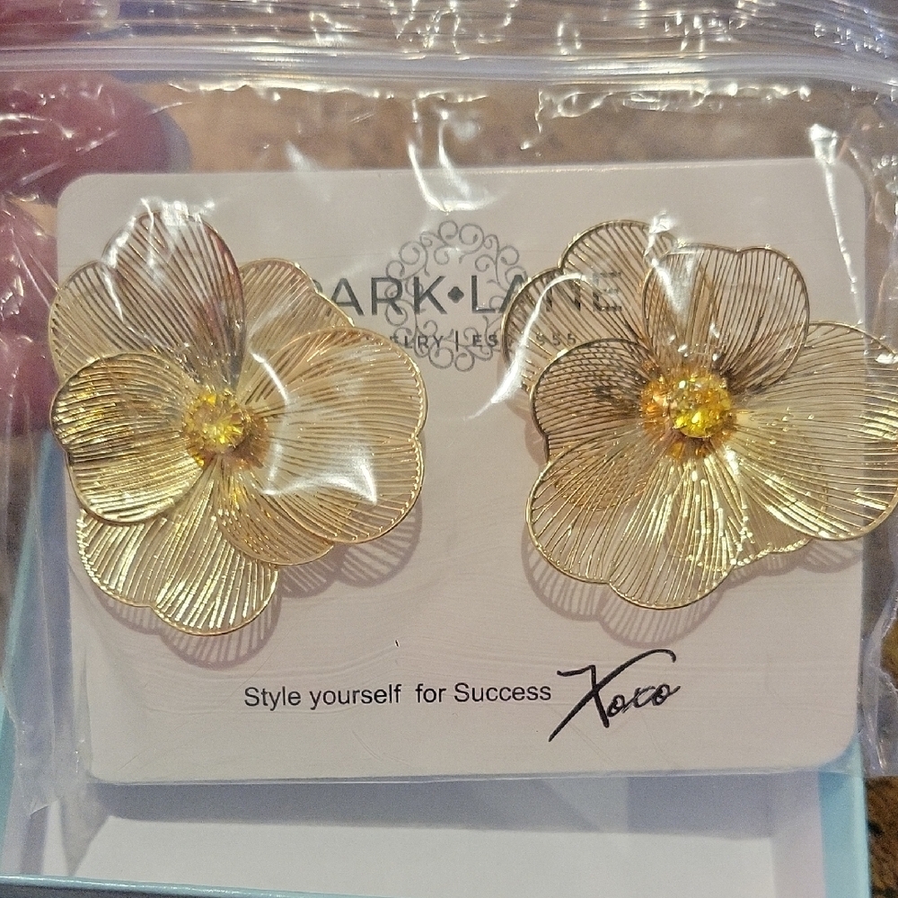 Poppy Gold Floral Earrings